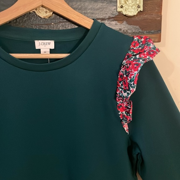 J. Crew Green Sweatshirt with Ruffle Sleeve Size Medium - Picture 8 of 16